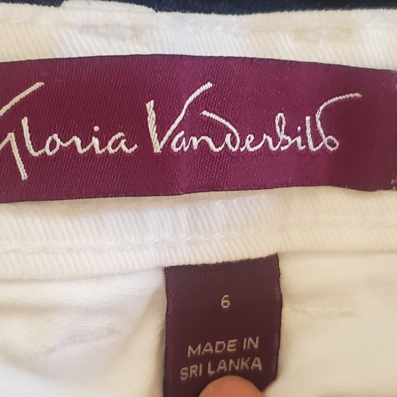 Gloria Vanderbilt Amanda Jeans - Picture 12 of 15